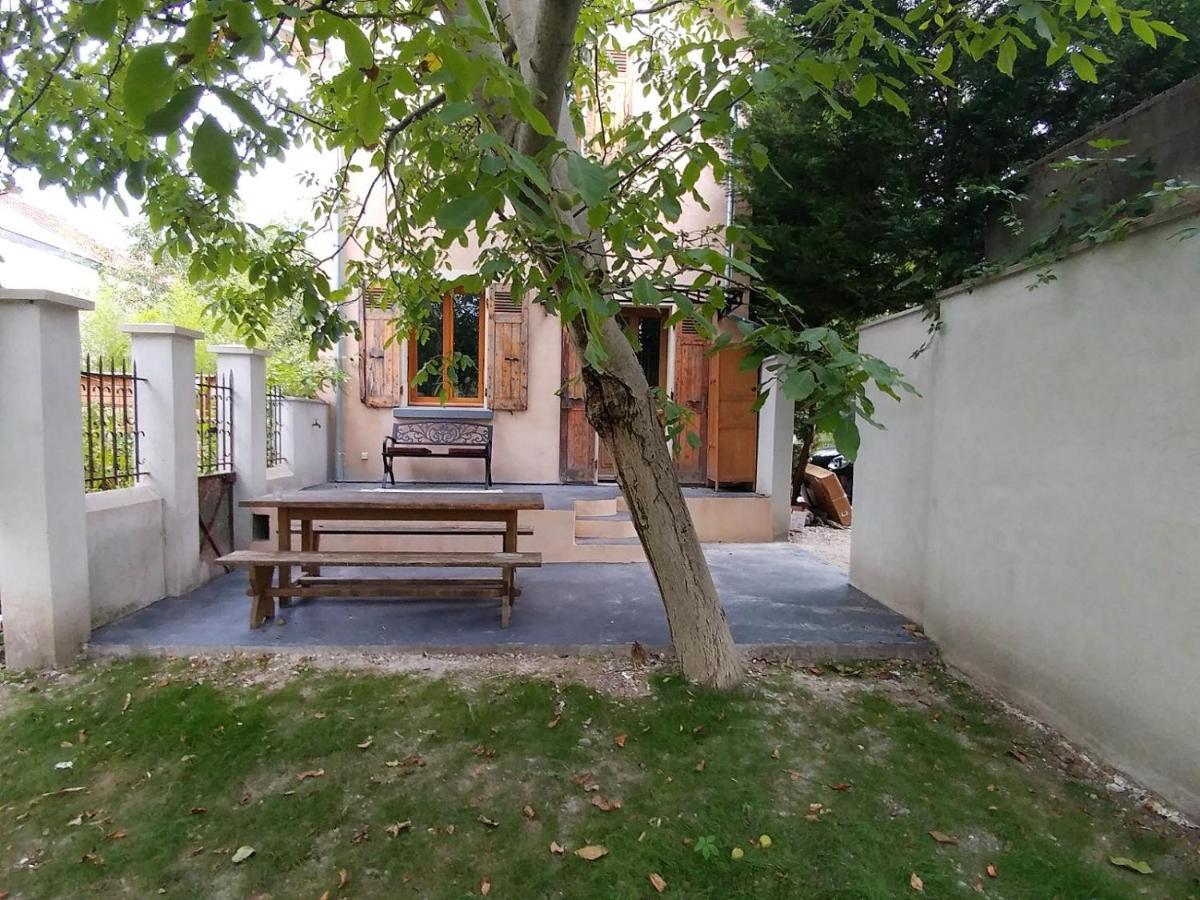 Maison Jardin Et Parking Prive Dans Grenoble Exterior photo